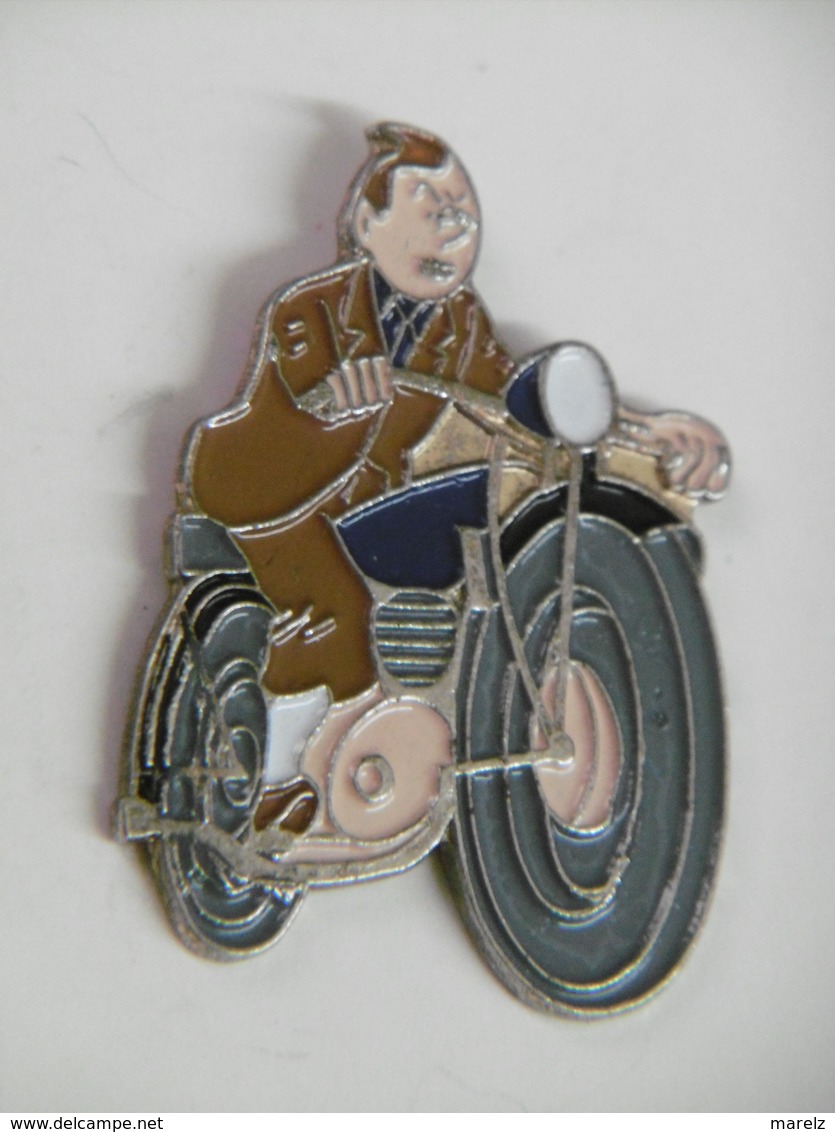 Pin's - BD - TINTIN En MOTO - Comics