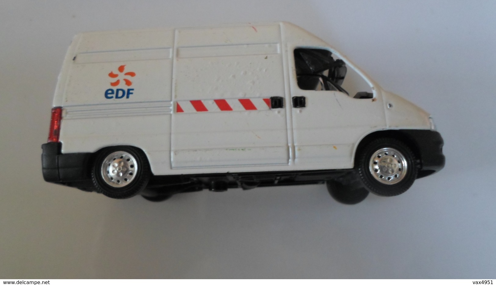 CAMIONETTE  PEUGEOT BOXER   EDF SOLIDO  ECH 1/50 ***   A  SAISIR *** - KFZ