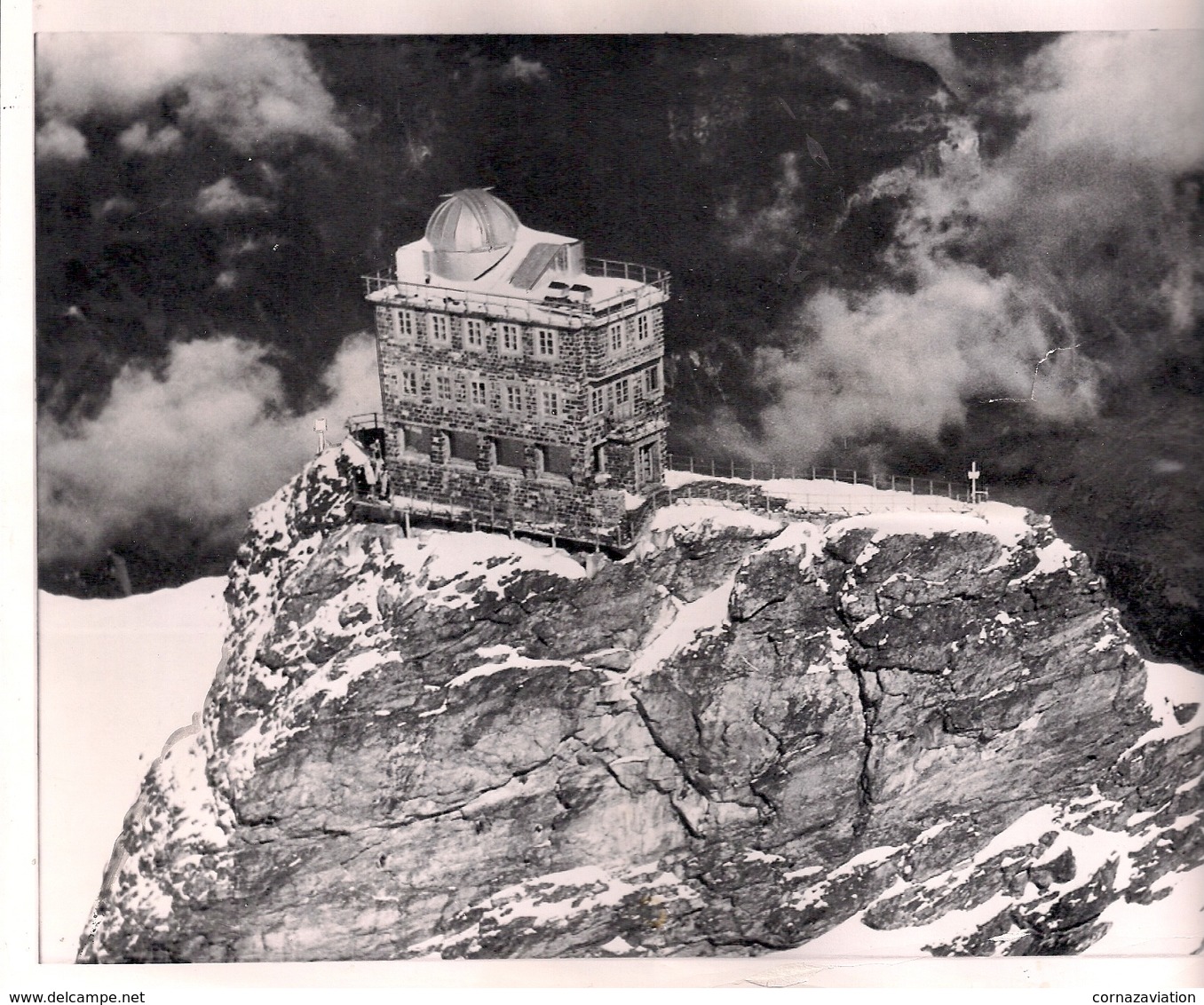 Observatoire De La Jungfrau Dans Les Alpes En Suisse. - Lieux