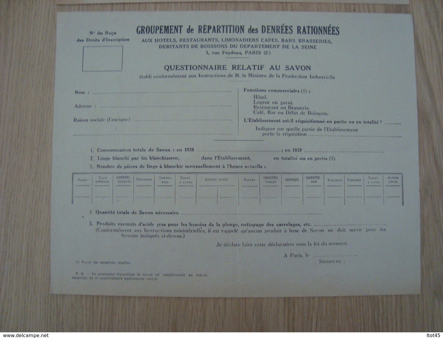 LOT DE 2 DOCUMENTS QUESTIONNAIRE RELATIF AU SAVON HOTELS PARIS 1939 - 1900 – 1949