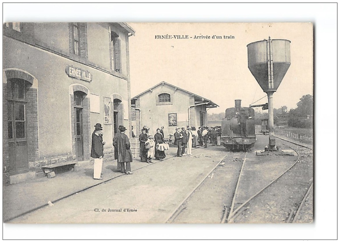 CPA 53 Ernée Ville La Gare Et Le Train Tramway Ligne De Mayenne St Jean - Ernee