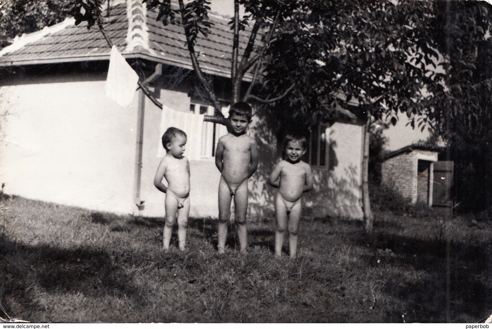 VILLAGE,NUDE - Anonyme Personen