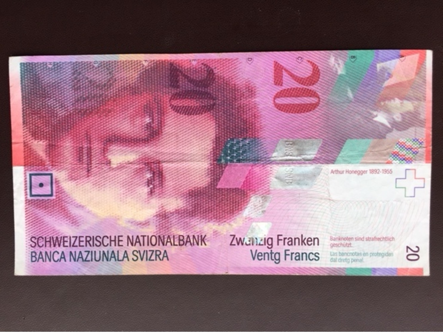 SWITZERLAND P187 20 FRANCS 2000 XF - Switzerland