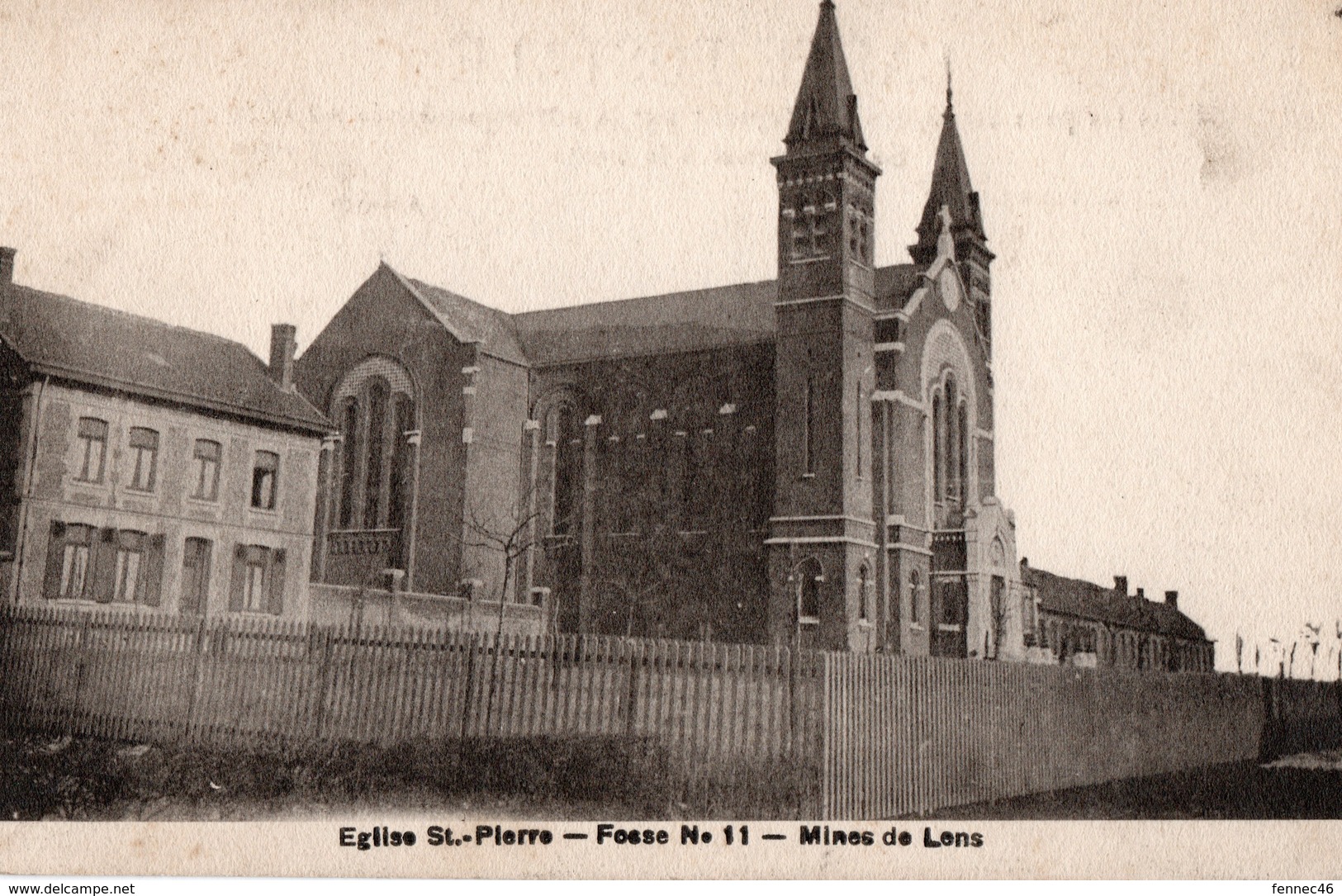 CPA - Eglise St PIERRE - Fosse N°11 - Mines De LENS (B126) - Lens