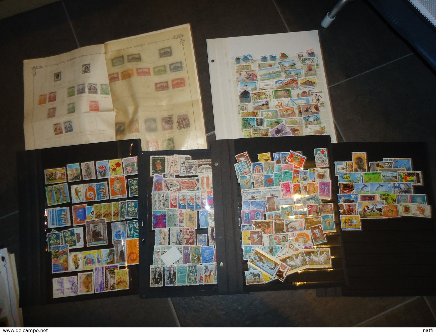 GROS LOT DE 28KG  DE TIMBRES ALBUMS VRACS ET ENVELOPPES  TOUT PAYS VOIR PHOTOS ET DESCRIPTION