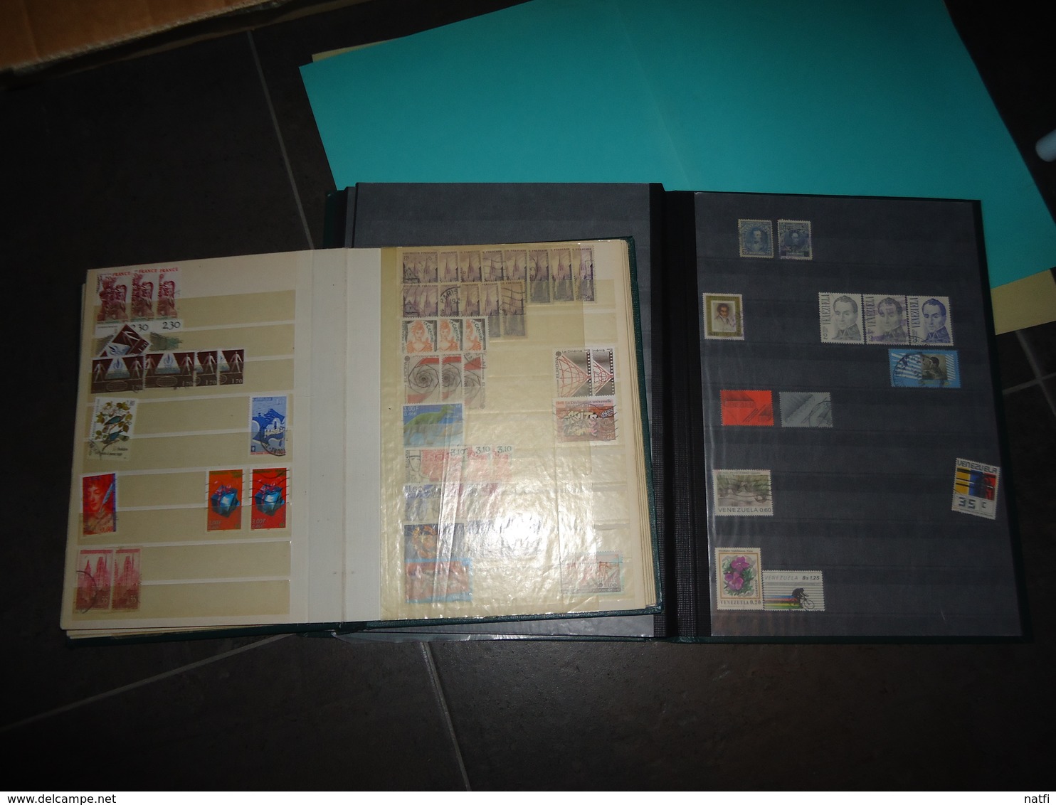 GROS LOT DE 28KG  DE TIMBRES ALBUMS VRACS ET ENVELOPPES  TOUT PAYS VOIR PHOTOS ET DESCRIPTION