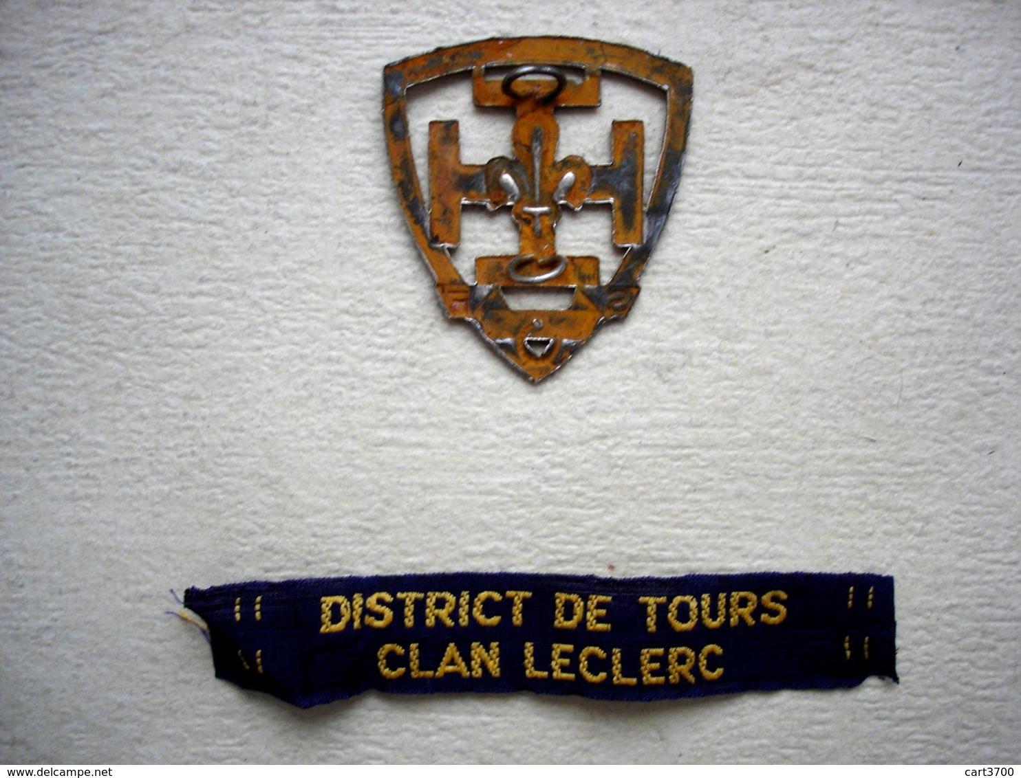 Insigne De Chapeau Scout  Et Ecusson Marqué DISTRICT DE TOURS (37) Clan LECLERC Période Libération WW2 Scoutisme - Scoutisme