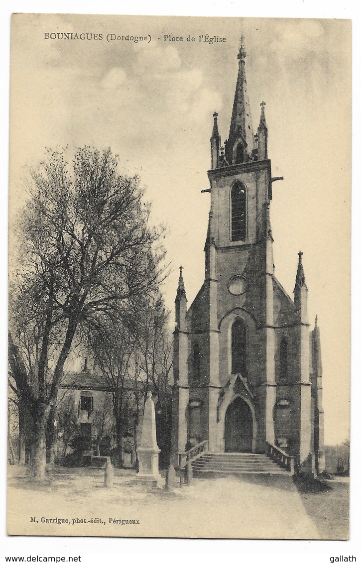 24-BOUNIAGUES-Place De L'Eglise...1925  Animé - Autres & Non Classés