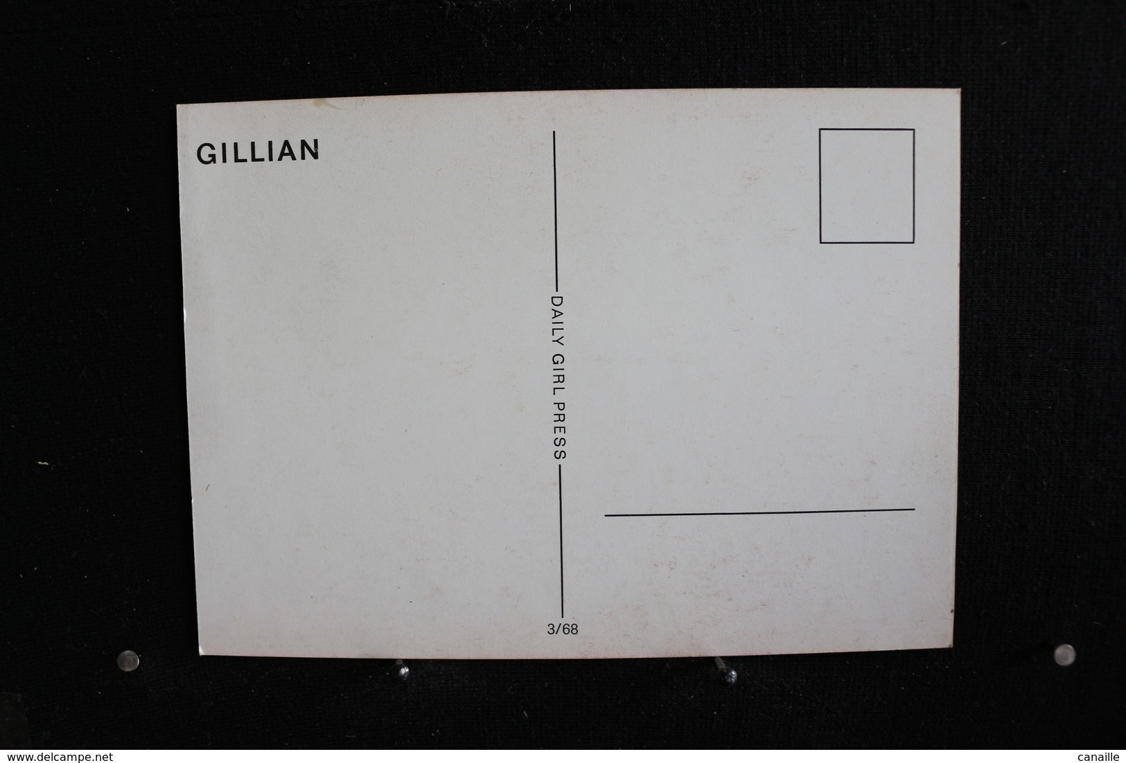 51 - P-up / Carte - Photo /  Pin-Up  -  GILLIAN  -  Modèle  Nue,  Daily Girl Press  /  Circulé   . - Pin-Ups