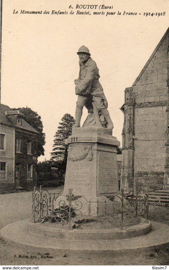 CPA - ROUTOT (27) - Aspect Du Monument Aux Morts Dans Les Années 20 - Routot