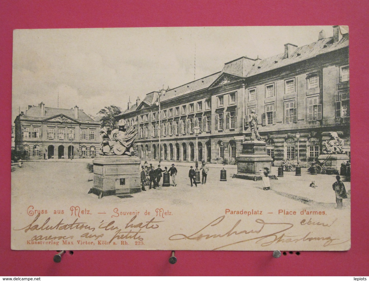 57 - Souvenir De Metz - Place D'Armes - CPA Précurseur - Scans Recto Verso - Metz