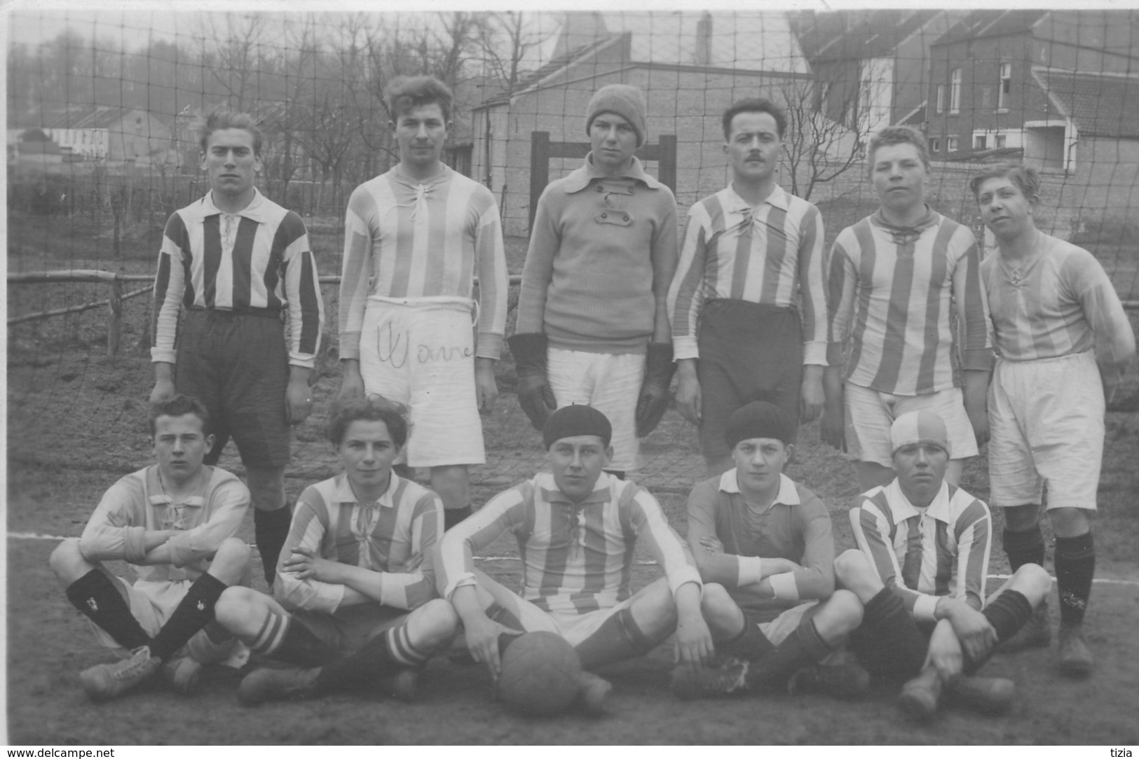 Photo.  Un Groupe De Joueurs Non Identifié. Photo  Prise Par( Ateliers Descamps à Wavre)--scan-- - Football