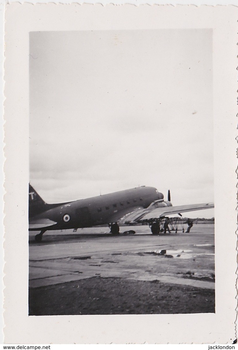 Photographie Originale AVIATION INDOCHINE Aéroport CAT BI - HAÏPHONG - Dakota DC3 - Aviation