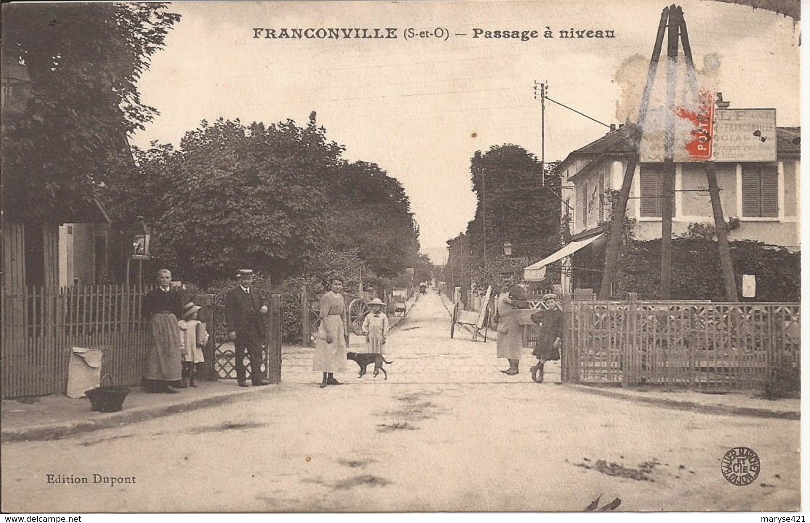 FRANCONVILLE PASSAGE A NIVEAU - Franconville