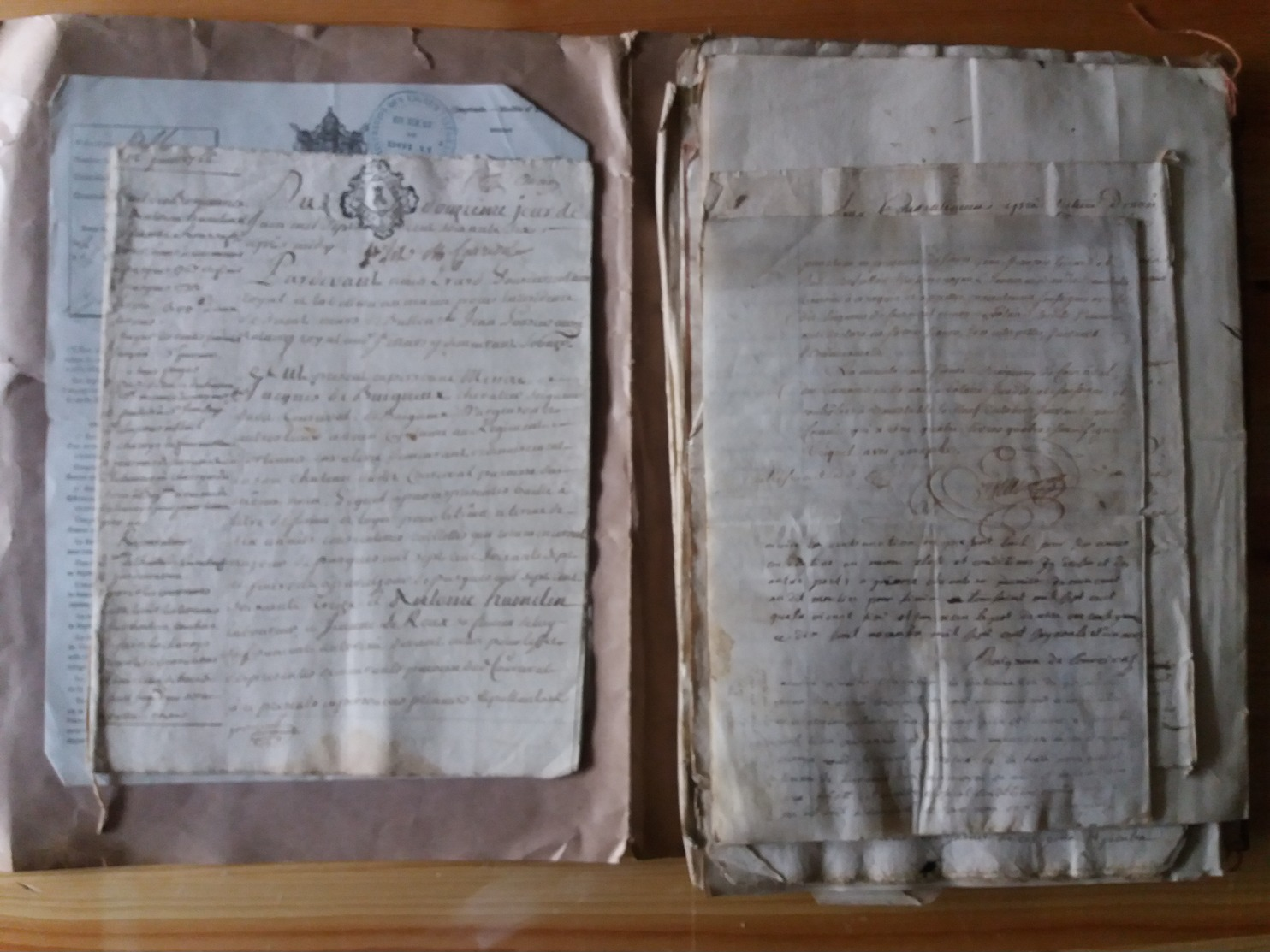 Lot De Vieux Documents Manuscrit - 18eme Et 19eme Siècle - Unclassified