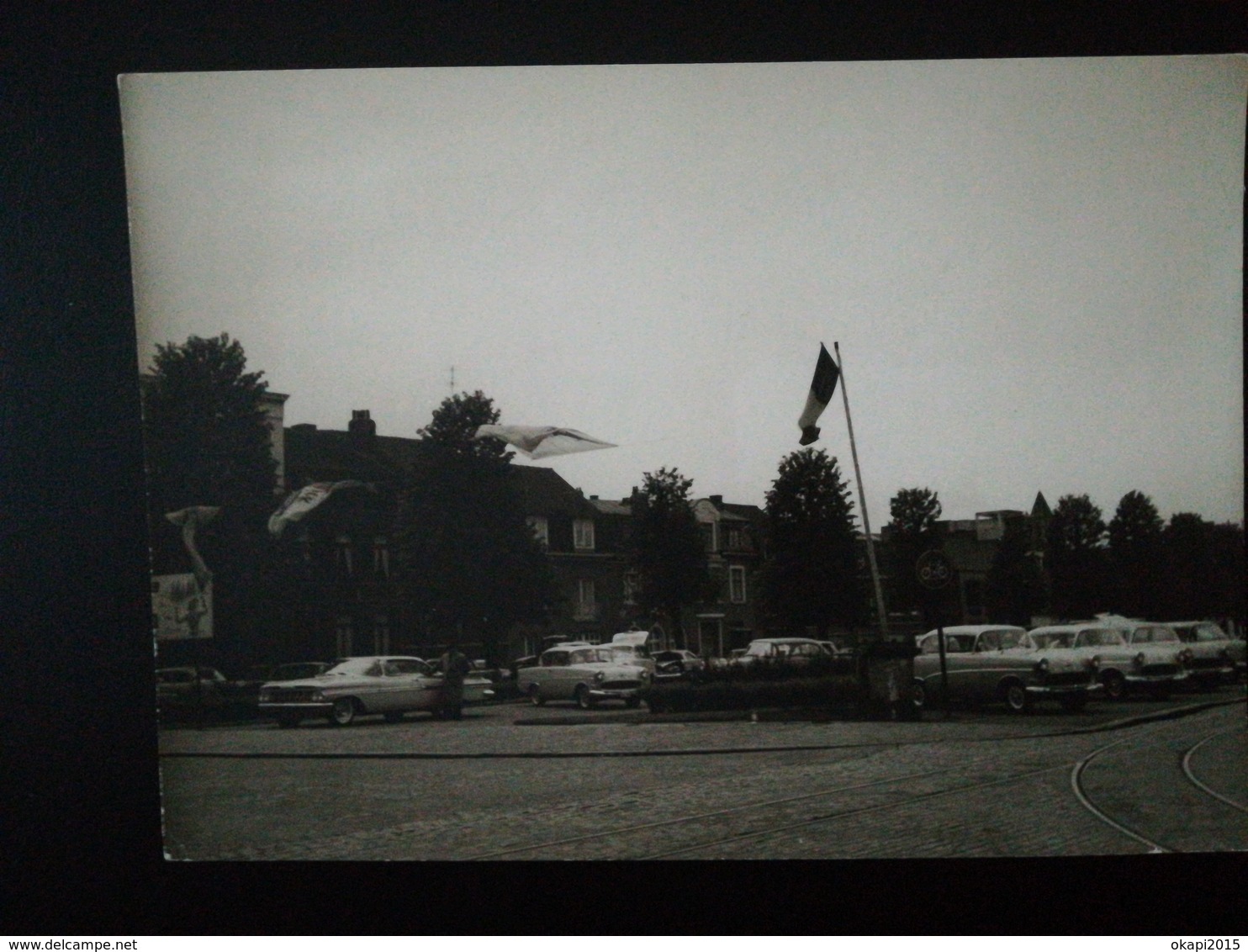 120 PHOTOS ORIGINALES NOIR-BLANC MAJORITAIREMNT CENTRÉES SUR LES PERSONNES DIVERS LIEUX BELGIQUE FRANCE 1930 À 1960.