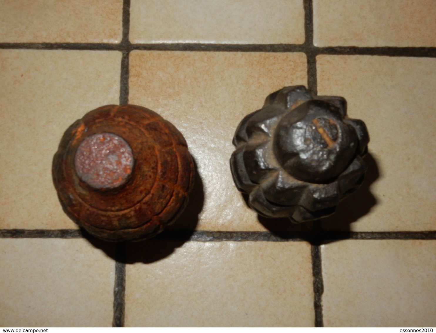 Lot De 2 Corps De Grenade état De Fouille Francais 14/18 - 1939-45