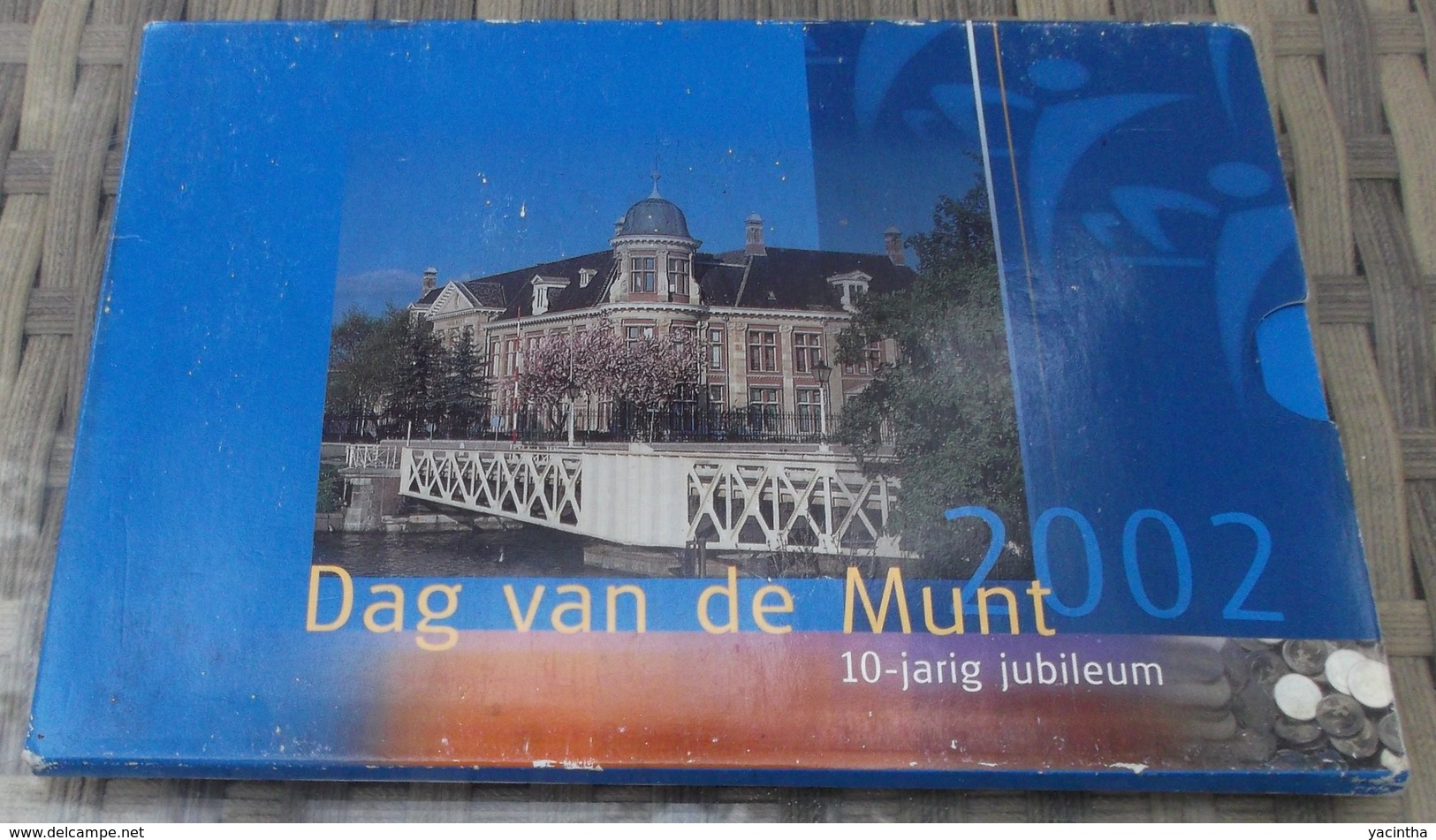 @Y@  Nederland   DAG Van De MUNTSET   2002 - Paises Bajos