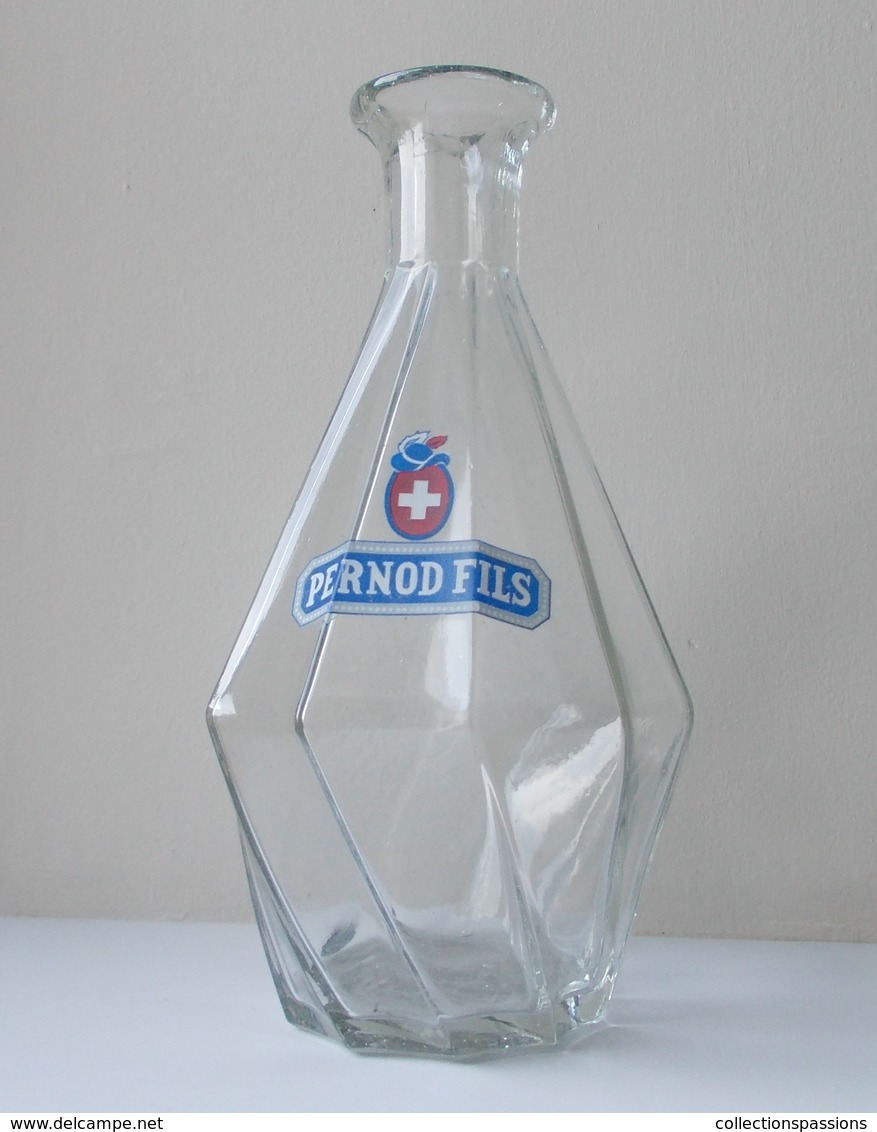 - Ancienne Carafe En Verre. PERNOD FILS - - Karaffen