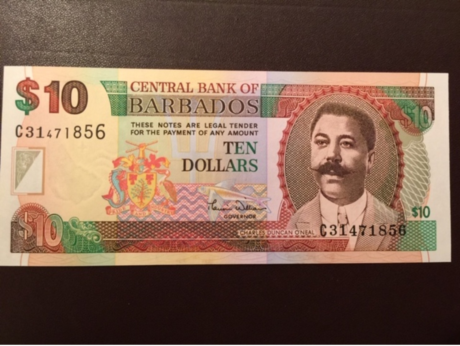 BARBADOS P62 10 DOLLARS 2000 UNC - Barbados