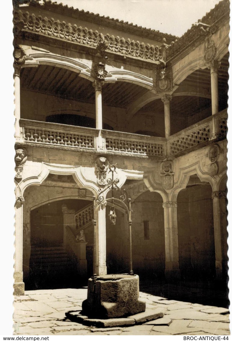 CPA N°23064 - SALAMANCA - CASA DE LAS CONCHAS - PATIO - Salamanca