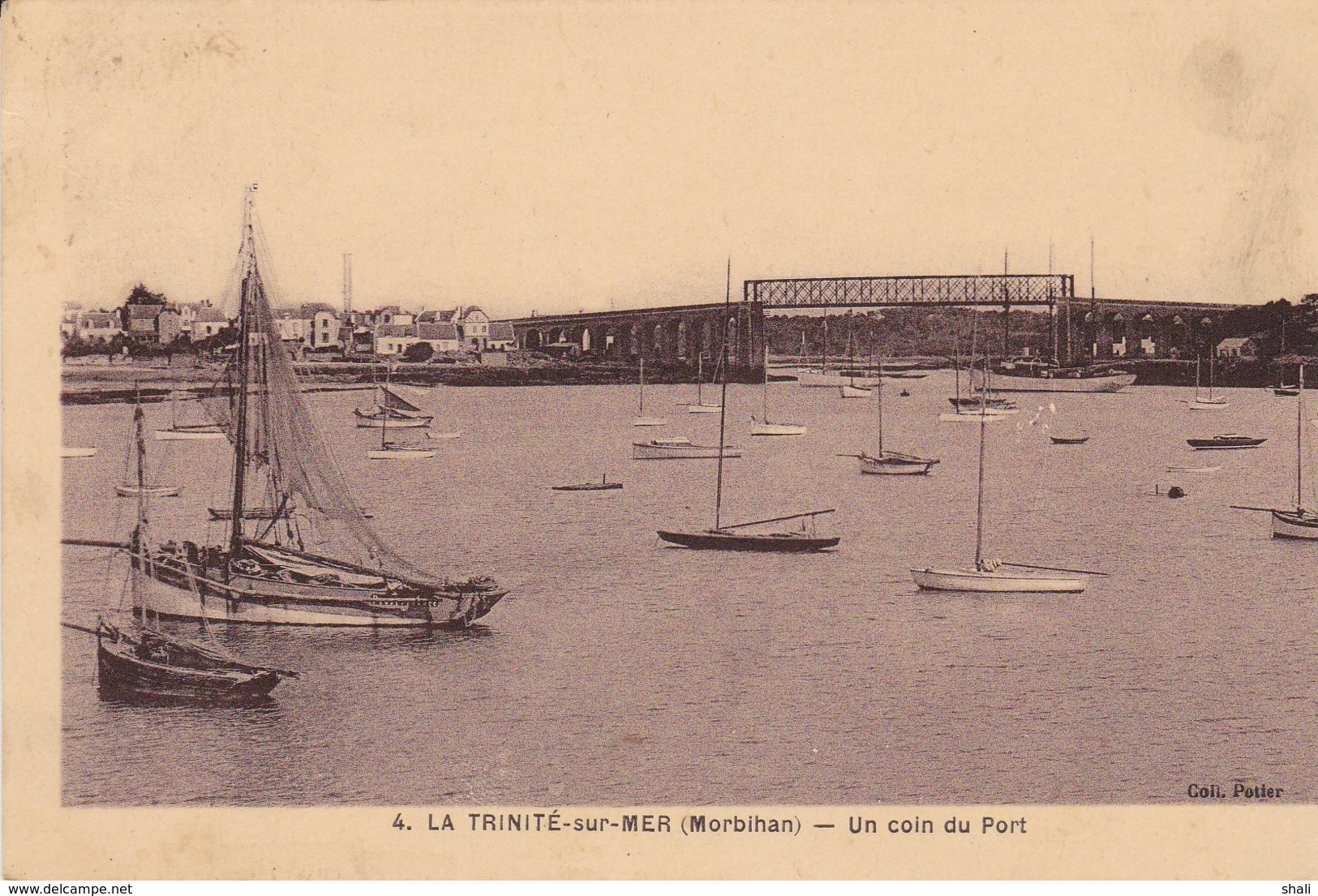 CPA  LA TRINITE SUR MER UN COIN DU PORT - La Trinite Sur Mer