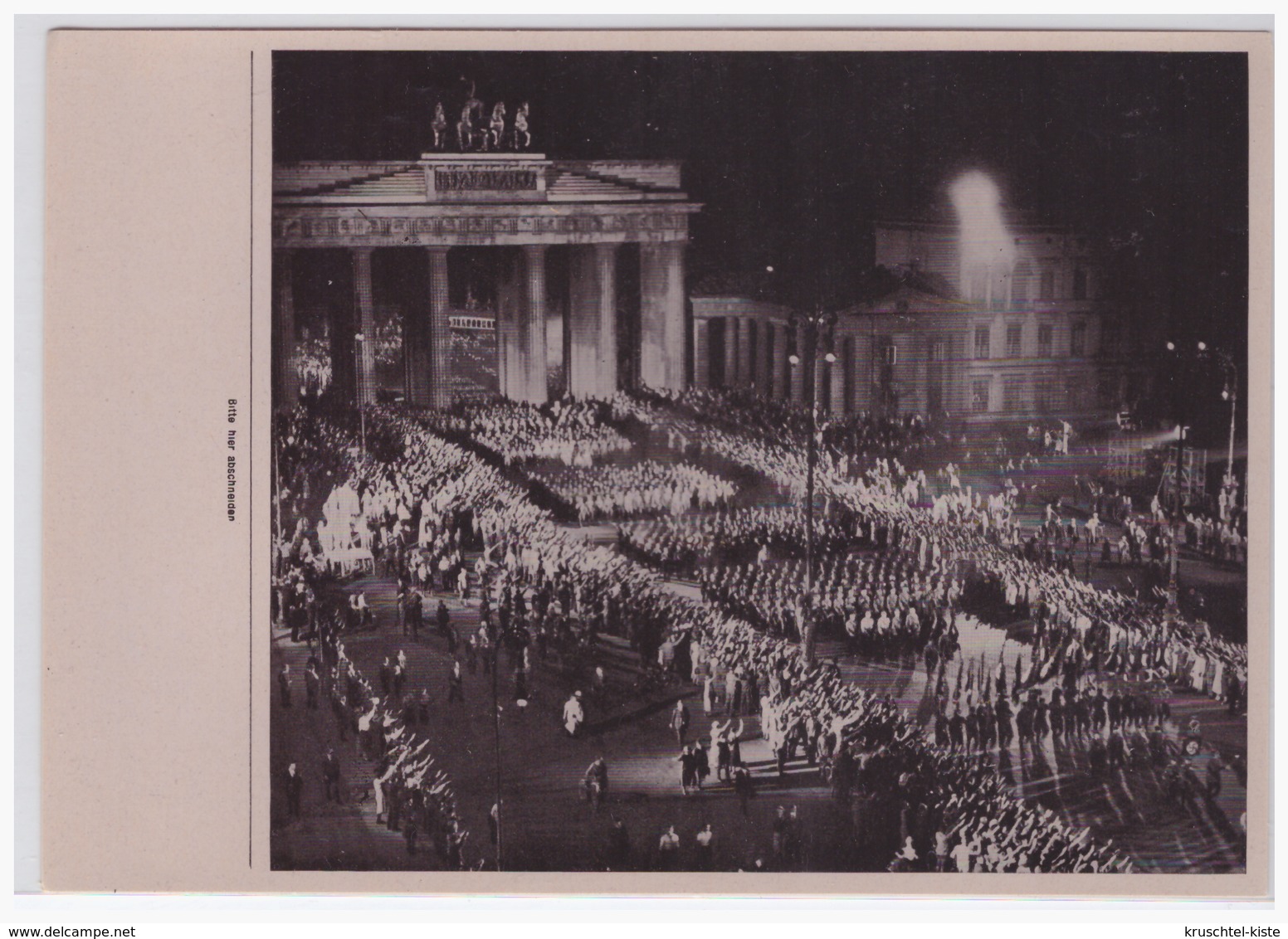 DT- Reich (000287) Propaganda Sammelbild Deutschland Erwacht"" Bild 111, SA Maschiert Durchs Brandenburger Tor - Briefe U. Dokumente