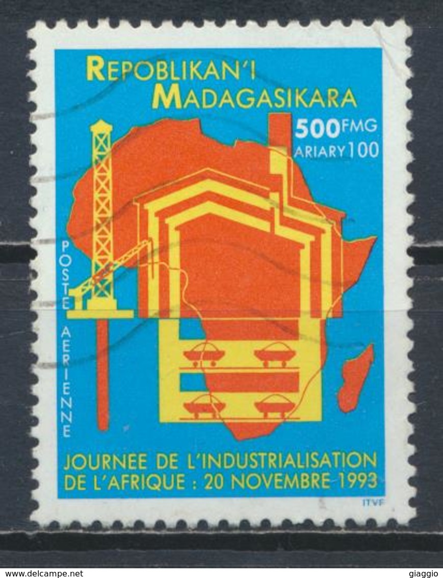 °°° MADAGASCAR - Y&T N°211 PA - 1993 °°° - Madagascar (1960-...)