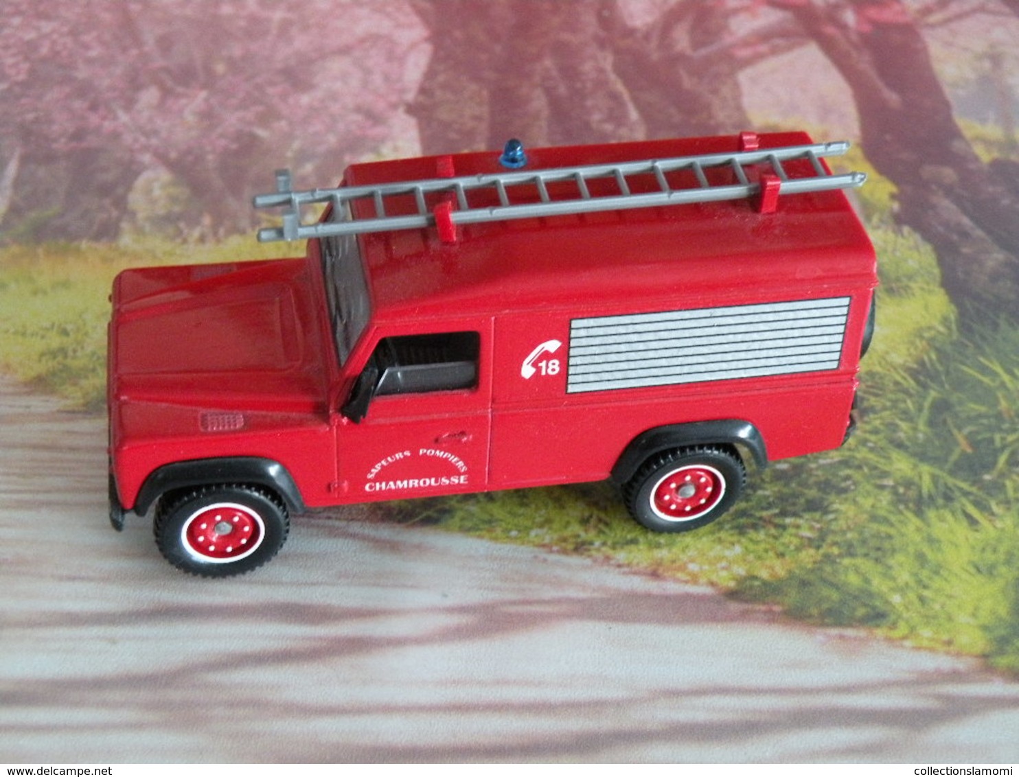 Land Rover Defender 1/43 - SOLIDO France - 1/43 - Pompiers