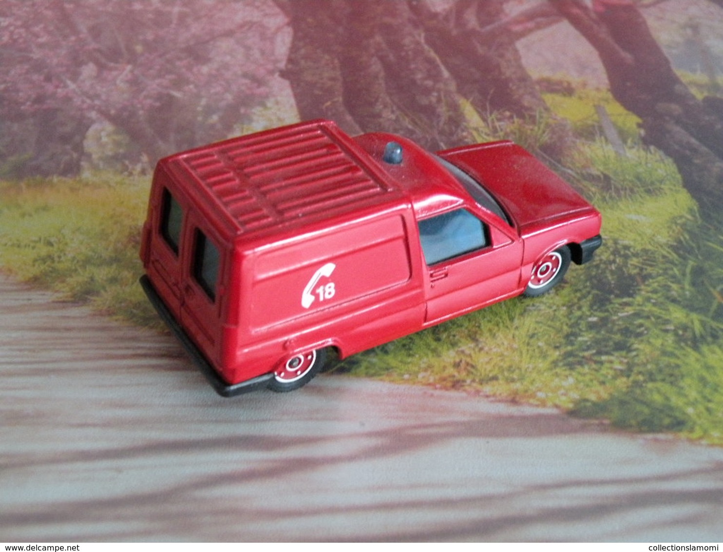 Renault Express - 1/43 - SOLIDO France - - Pompiers