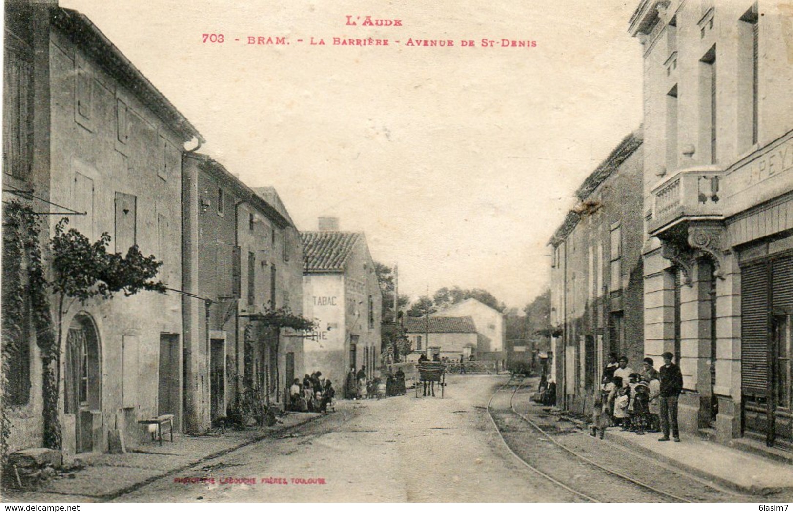 CPA - BRAM (11) - Aspect De L'avenue De St-Denis à La Barrière En 1918 - Bram
