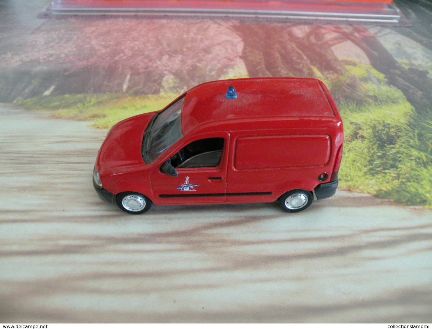 Véhicule De Pompier - Renault Kangoo 1988, Ville De Paris - 1/43 - SOLIDO FRANCE - - Pompiers