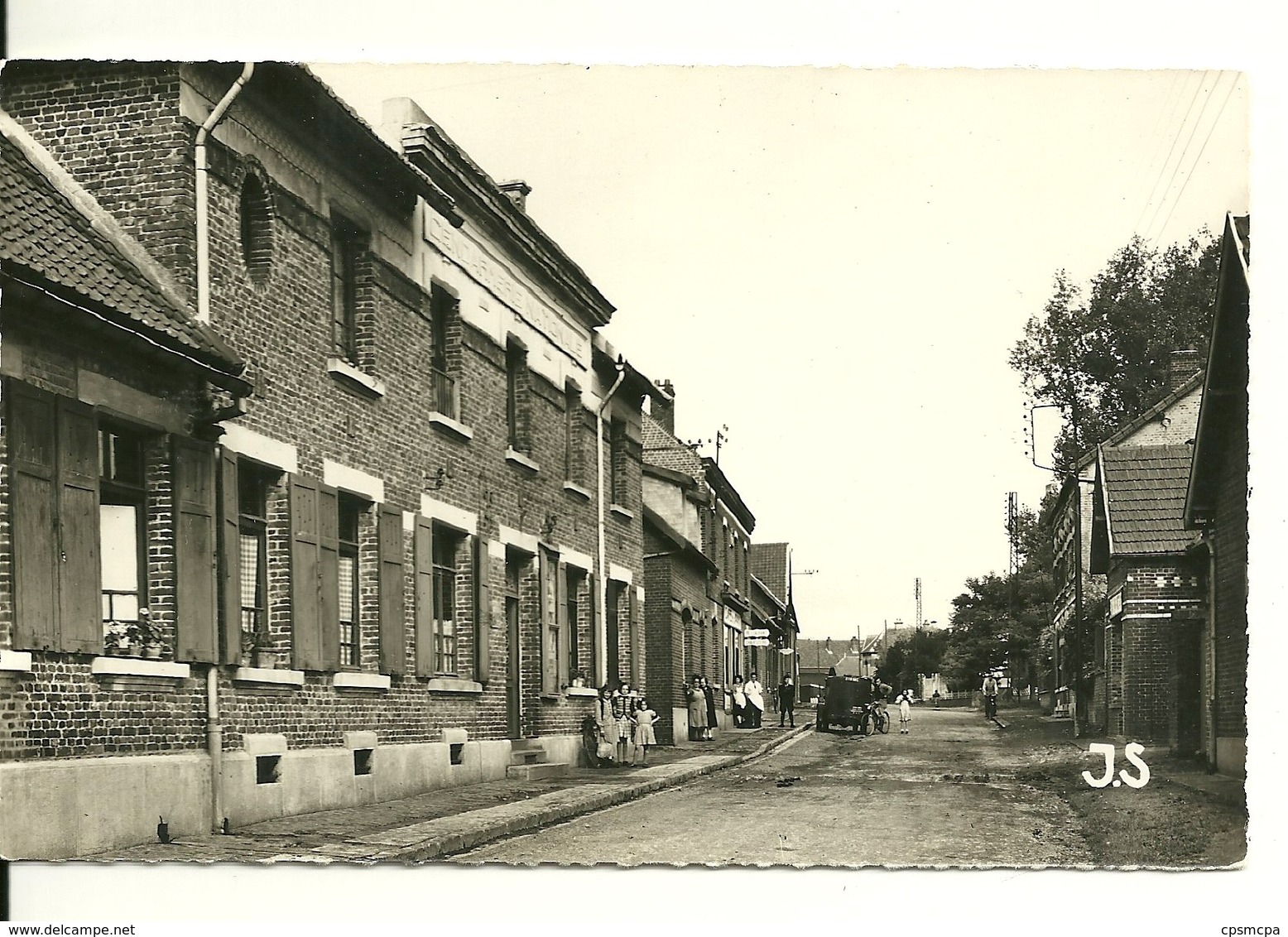 62 - BERTINCOURT / LA GENDARMERIE ET RUE GEORGES CLEMENCEAU - Bertincourt