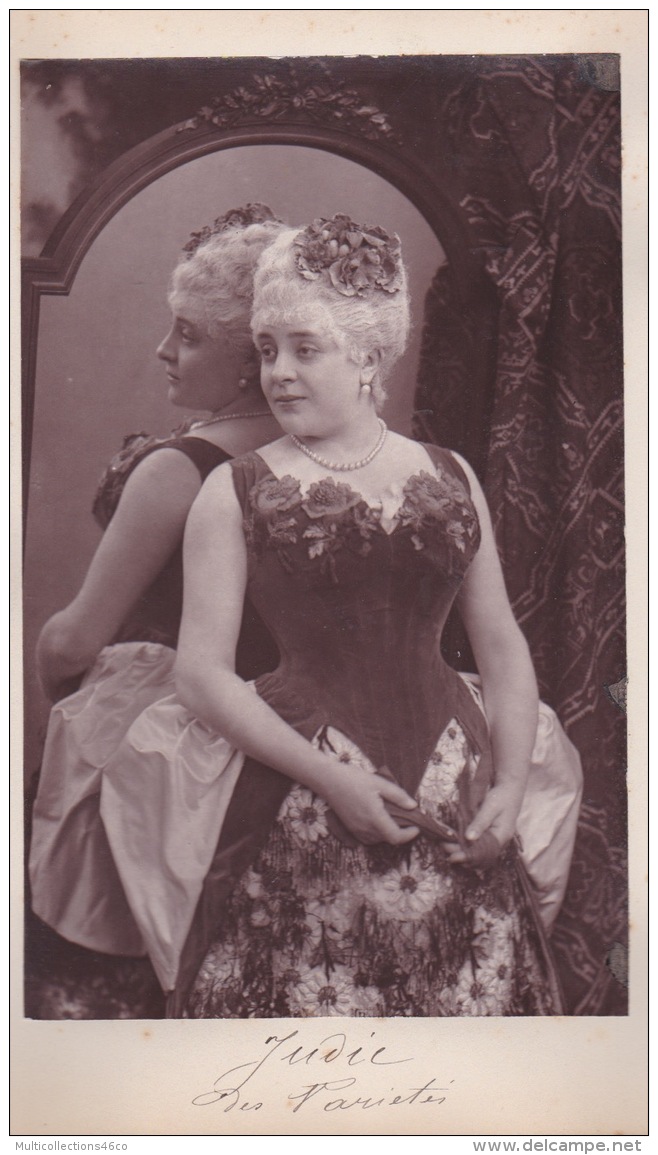 250918 - PHOTO ANCIENNE ARTISTE CELEBRITE OPERA COMEDIE - Judie Théâtre Des Variétés Comédienne - Psychée - Célébrités