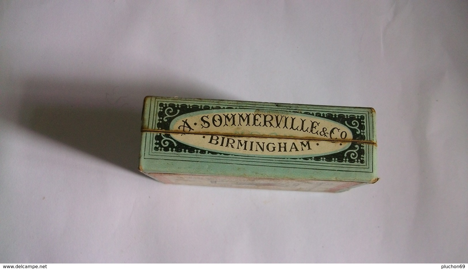 Boite De Plumes A.Sommerville & Co Avec Quelques Crayon Plat  A L'intérieur - Plumes