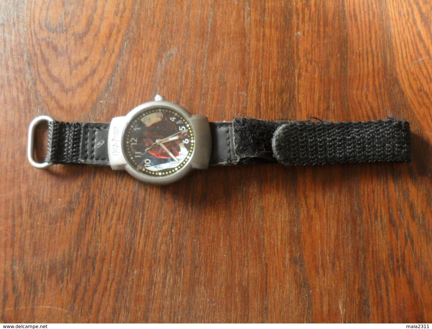 ANC.  MONTRE  BRACELET / POUR  ADO   / HARRY POTTER   / BRACELET SYNTH.  / A REVISER - Montres Modernes