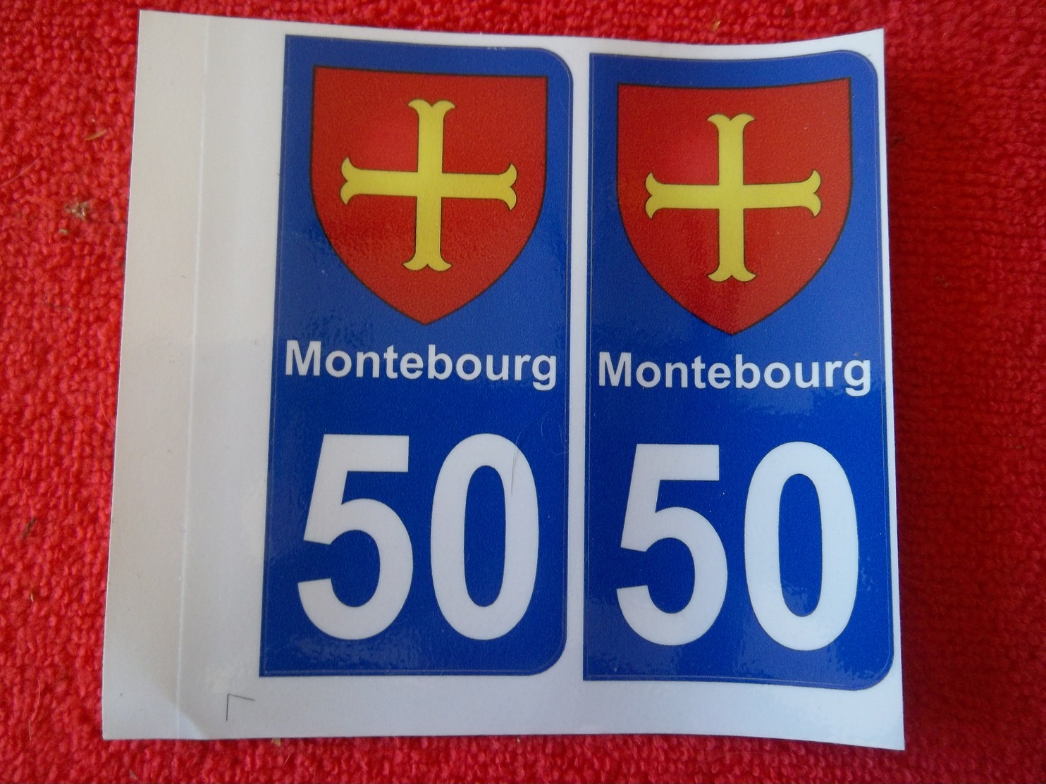 2 Blasons Autocollant "Montebourg" Plaque Immatriculation - Autres & Non Classés