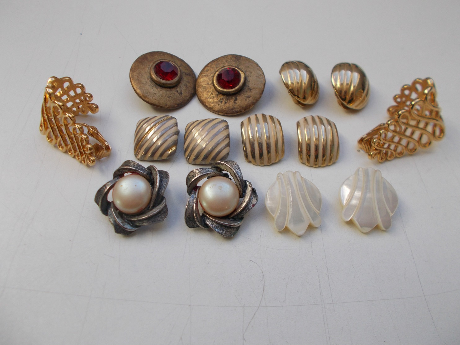 LOT DE 7 PAIRES DE CLIPS - Boucles D'oreilles