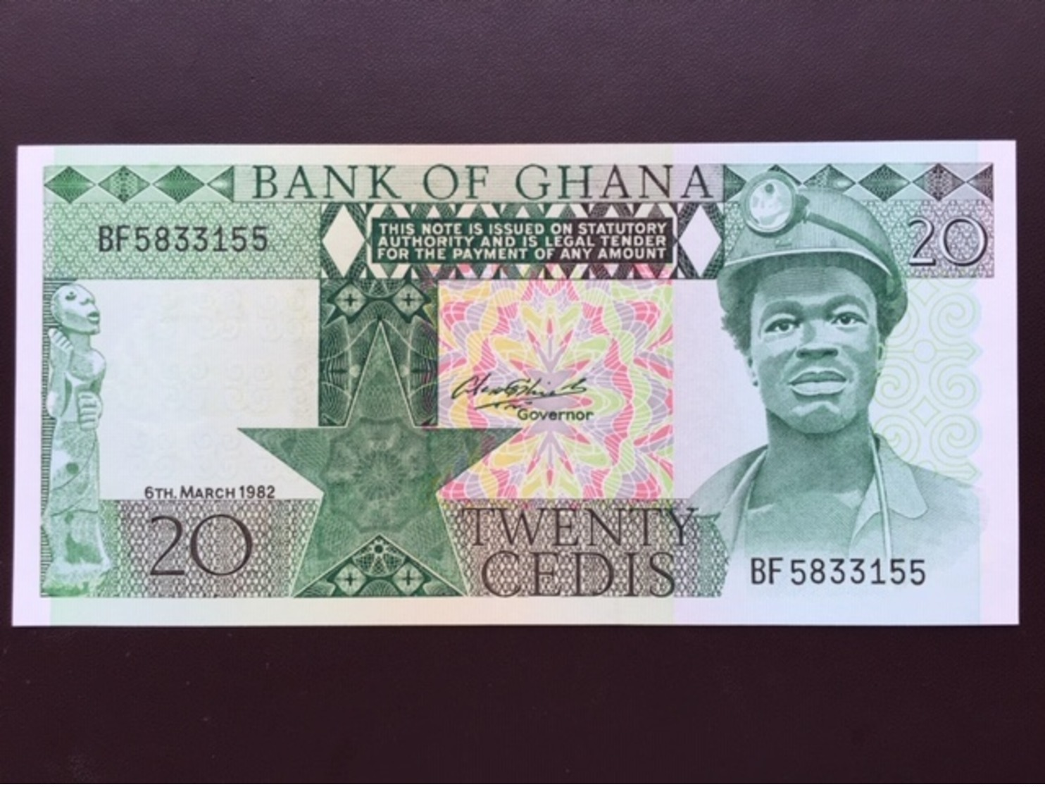 GHANA P21C 20 CEDIS 1982 UNC - Ghana