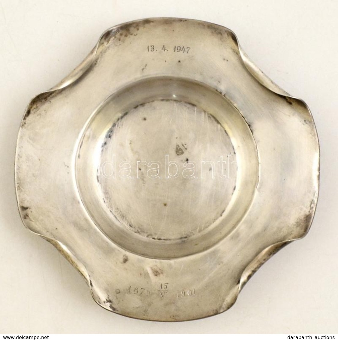 Cca 1900 Ezüst Tál Gravírozással. Sérült. D 19 Cm 129 G / Silver Tray. Damaged. - Otros & Sin Clasificación