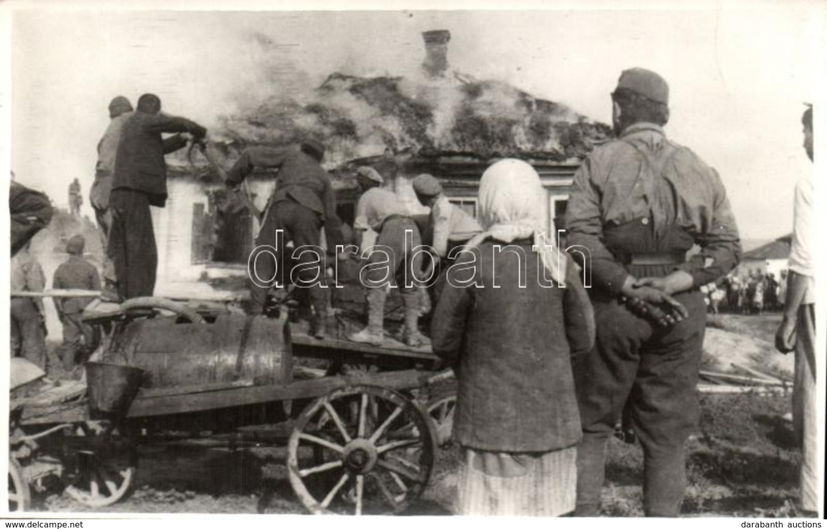 ** T2/T3 II. Világháborús Katonai Lap Kárpátaljáról, égő Ház Tűzoltása / WWII Military Postcard From Zakarpattia Oblast, - Ohne Zuordnung