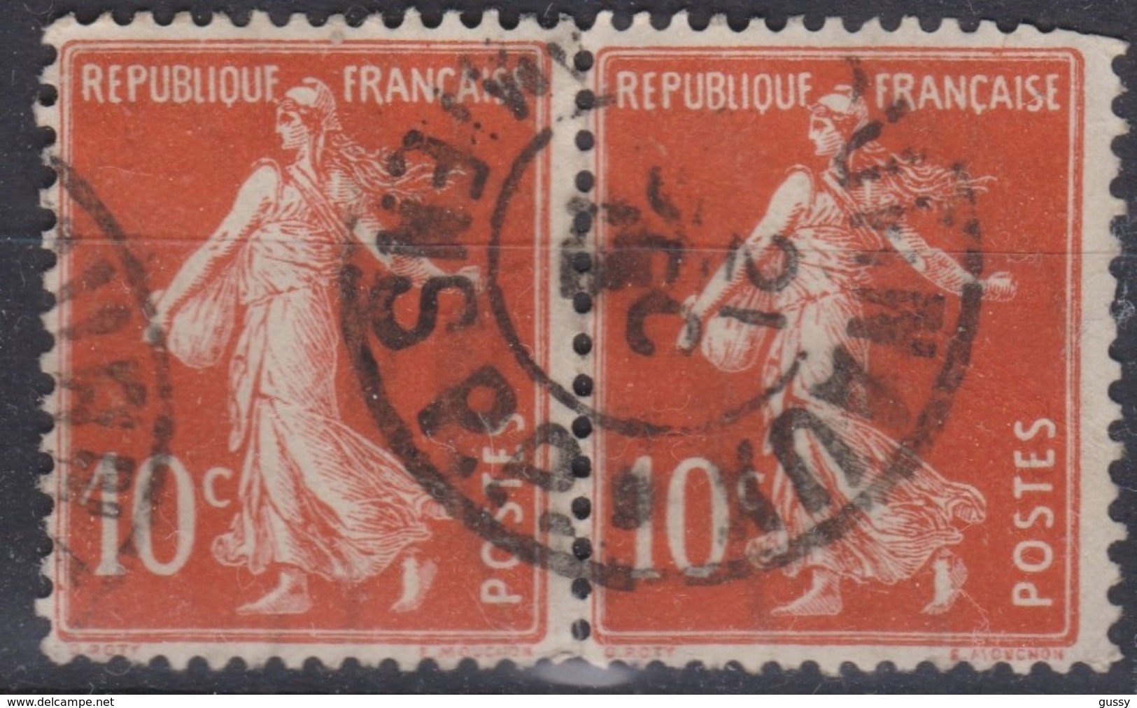 FRANCE Journaux 1906:  Le 10c Rouge  En Paire  (Y&T 138) Avec Oblitération  Pas Très Courante   'Journaux-Amiens'   TB - Journaux