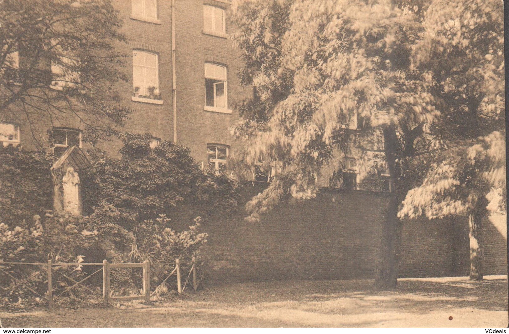 CPA - Belgique -  Liège - Huy - Collège St. Quirin - Externat - Cour De Récréation - Hoei