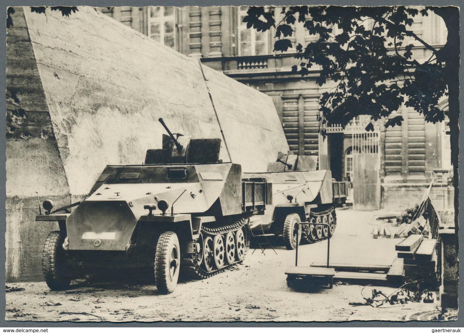 Ansichtskarten: Politik / Politics: FRANKREICH, Paris 1945, Befreiung Und Befreiungsfeier, 160 Ansic - Personajes