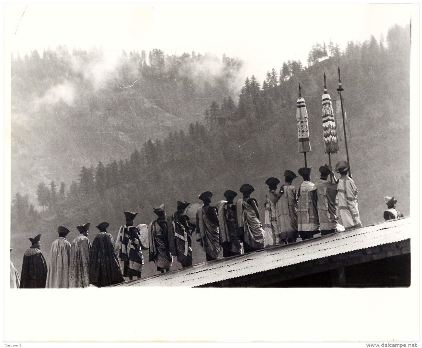 BHOUTAN BHUTAN MUSICIANS DRUMS INDIAN CHINA THIMPHU HIMALAYAS CORONATION KING JIGME SINGYE WANGCHUCH - Bután