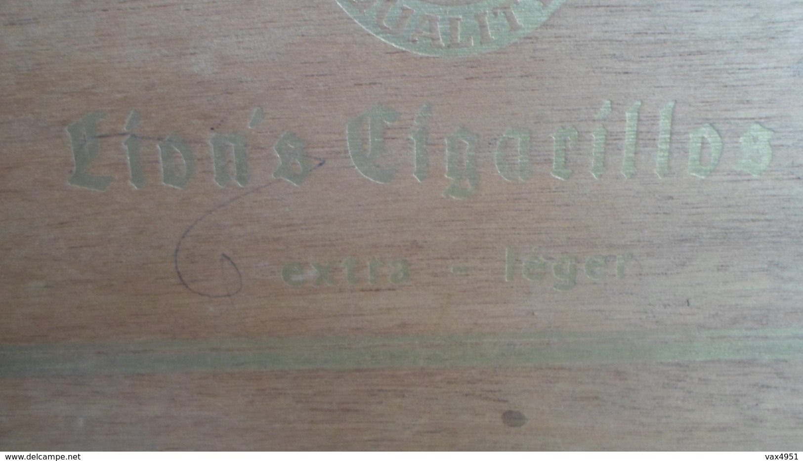 BOITE A CIGARES   LION S  CIGARILLOS  EXTRA LEGER   ****   RARE   A  SAISIR **** - Autres & Non Classés