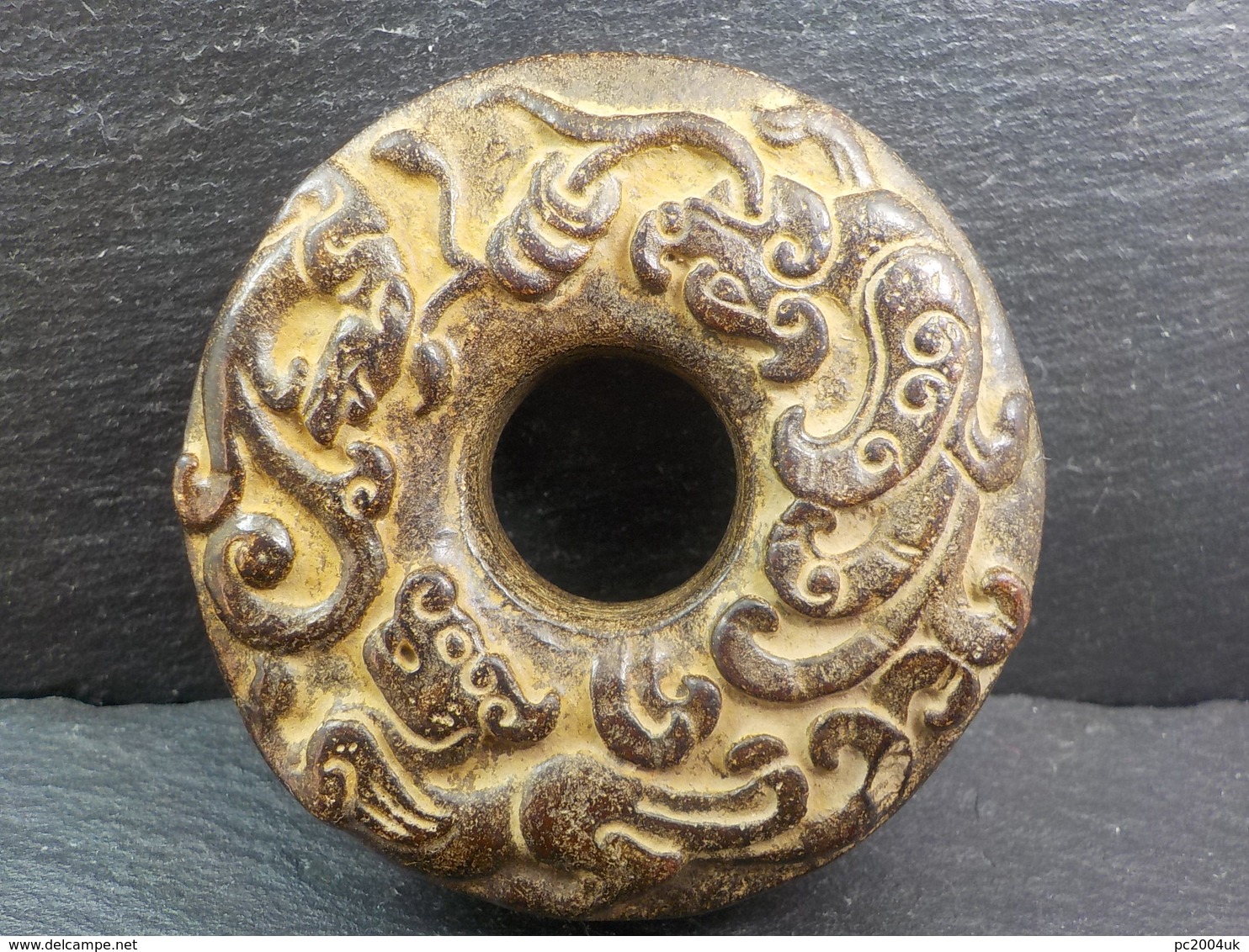 FREE SHIPPING. A Chinese Annular Amulet Pendant Of 3 Dragons.   FREE SHIPPING. - Archéologie