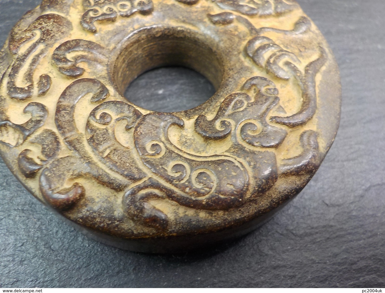 FREE SHIPPING. A Chinese Annular Amulet Pendant Of 3 Dragons.   FREE SHIPPING. - Archéologie