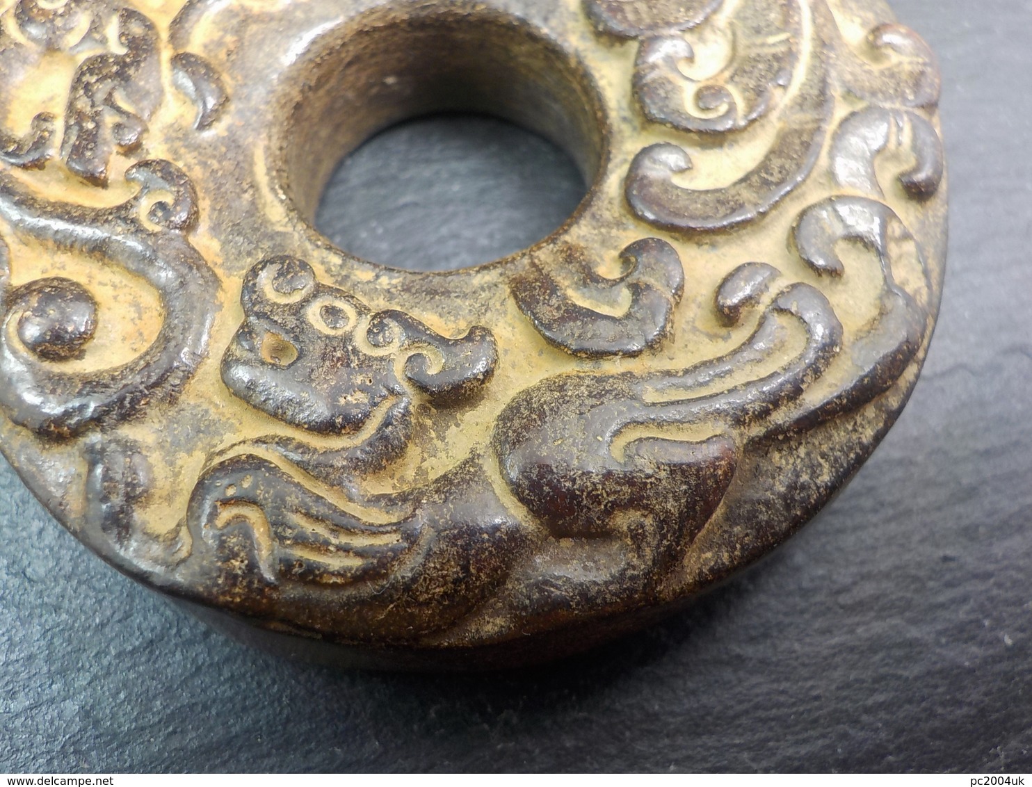 FREE SHIPPING. A Chinese Annular Amulet Pendant Of 3 Dragons.   FREE SHIPPING. - Archéologie