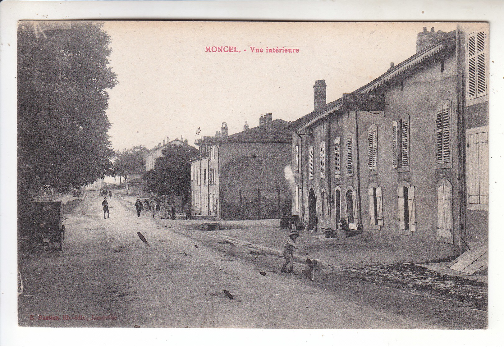 Sp- 54 - MONCEL - Vue Interieure - Enfant - Chien - - Autres & Non Classés